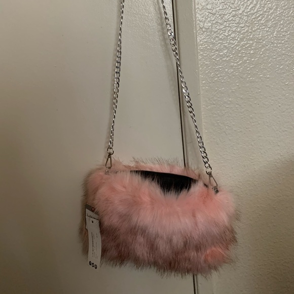 Boohoo Handbags - Pink boohoo purse Furr